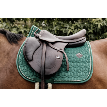 TAPIS VELVET JUMPING Myhorsely I L'équipement des chevaux et du cavalier. Magasin en ligne d'équitation dédié au cavalier