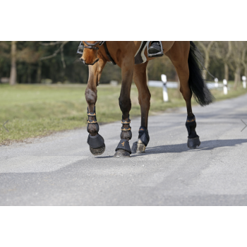 CLOCHES EN SIMILICUIR Myhorsely I L'équipement des chevaux et du cavalier. Magasin en ligne d'équitation dédié au cavalier