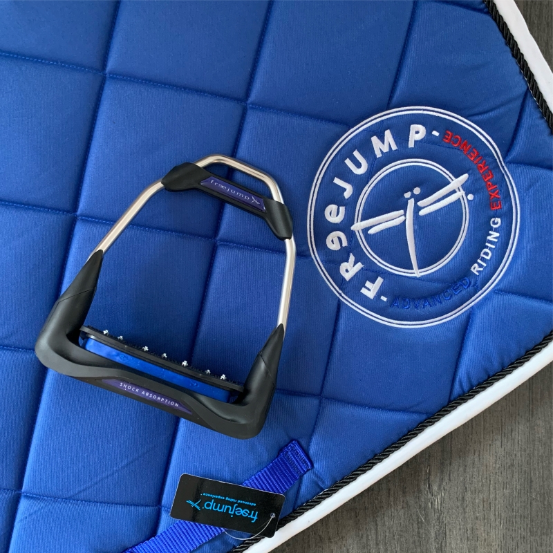 Tapis Free Jump Myhorsely I L'équipement des chevaux et du cavalier. Magasin en ligne d'équitation dédié au cavalier